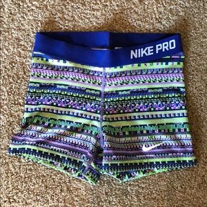 Geometric Patterned Nike Pros Spandex